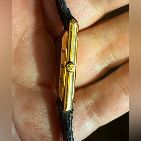 Gucci 4200L black Dial gold plated Ladies Watch - Picture 8 of 14